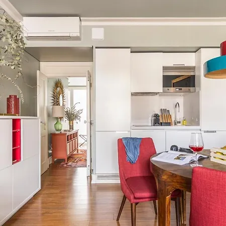 Appartement Plum Guide - Pen & Paper Lissabon